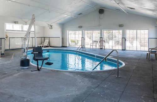 Olathe Hotel | Motel 6-Olathe, KS