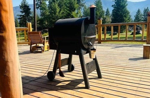 Thompson Falls Haus | Berg Log Hideaway für Hochzeit, Feier, Entspannung