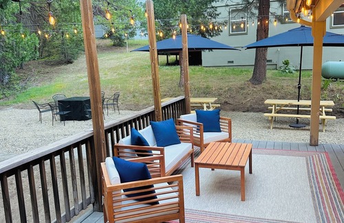 Strawberry Kabine | Mountain Cabin, Mins from Pinecrest Lake and Dodge Ridge!