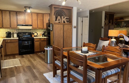 Hickory Haus | Mountain Mist Lake House - feels remote but close to everything!