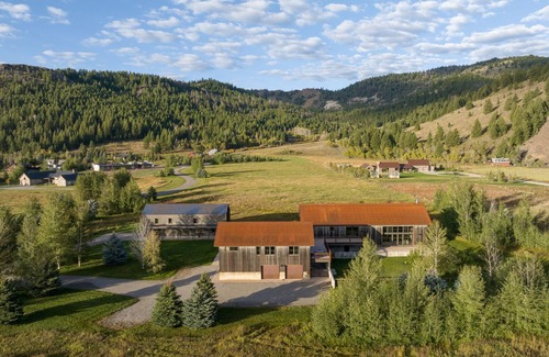 Sun Valley Wohnung | MOUNTAIN MODERN NORTH KETCHUM/SUN VALLEY APARTMENT WITH DIRECT TRAIL ACCESS.