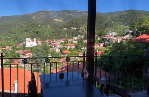 Pedhoulas Hotel | Mountain Rose Hotel & Restaurant