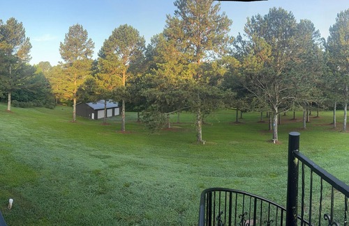 Silver Creek Haus | Mountain View 5 Queen Bedrooms WiFi FirePit BBQ