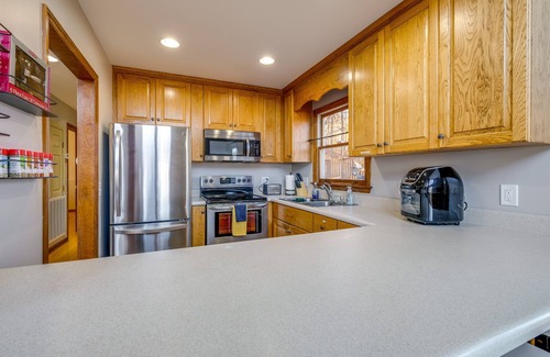 Callaway Kabine | Mountain-View Blue Ridge Cabin Getaway w/ Fire Pit