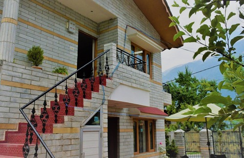 Manali Hütte | Mountain View Cottage