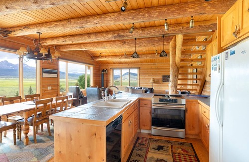 Stanley Kabine | Mountain View Home - Spektakulärer Bergblick mit Sägezahn