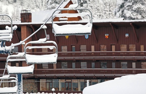 Sugar Bowl Resort Hotel | Mountain View Room