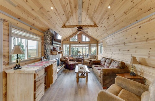 Fort Garland Haus | Mountain Views Cabin in Fort Garland Near Hiking