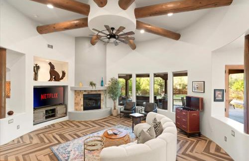 Pinnacle Peak Haus | Mountain Views - Pool - Games - YogaDeck