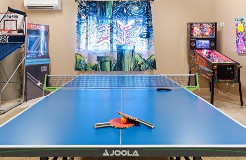 Pinnacle Peak Haus | Mountain Views - Pool - Games - YogaDeck