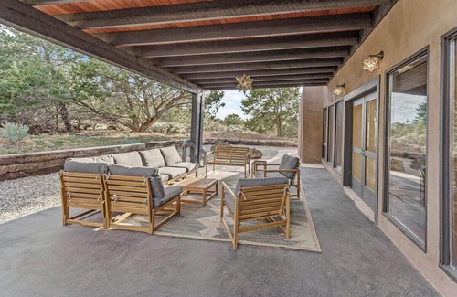 Ranchos De Taos Haus | Mountain Views~Secluded Retreat~Taos Haven