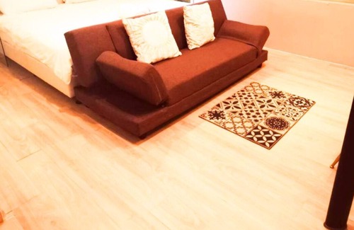 Zhongshan Wohnung | 【MRT Premium Room with Window and Balcony】Monthly Stay