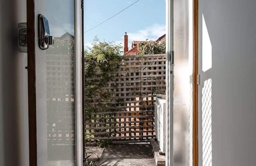 Battery Point Hütte | Ms Sophia's Studio Apartment - Historic Battery Pt