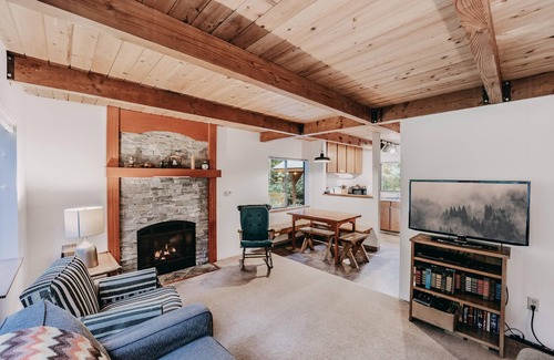 Maple Falls Kabine | Mt Baker Lodging - Cabin 67 - Private 2-story Cabin With a Private hot tub