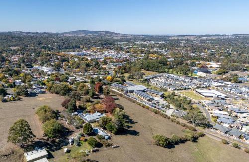 Mount Barker Haus | Mt Barker Nina's 2BR Cottage