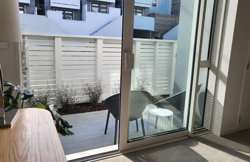 Wellington Haus | Mt Vic City Fringe w/ free carparking