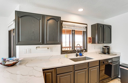 Cortez Haus | Mtn-View Escape w/ Office Space in Cortez!
