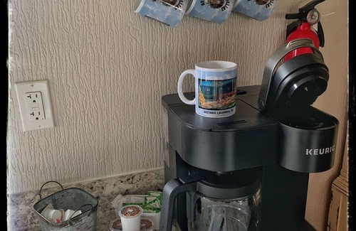 Kedron Hütte | Mule Town Cottage, Historic Columbia TN. 3BR/2BA