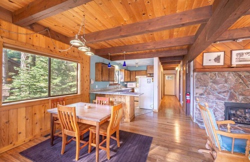 Ridgewood Kabine | Muletail Lodge in Carnelian Bay Close to town, hiking, biking