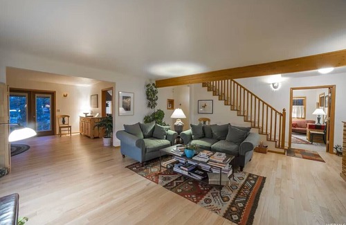 Teasdale Haus | Muley Twist Retreat: Capitol Reef - 6b6b