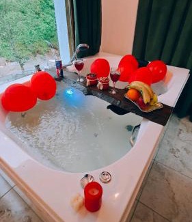 Trabzon Hotel | Muradland منتجع فيلات الوادي الأخضر