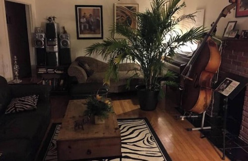 Hyde Park Haus | Musician's Quarters Chicago Jazz , Season discount