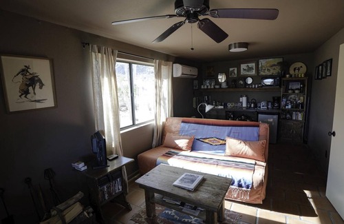 Panorama Heights Haus | Mustang Cabin auf der Rattler Ranch in Joshua Tree