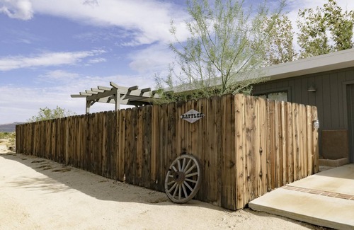 Panorama Heights Haus | Mustang Cabin auf der Rattler Ranch in Joshua Tree