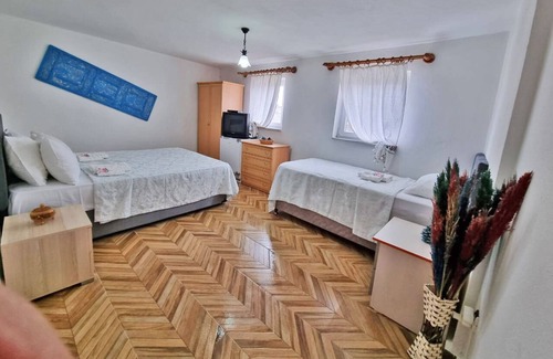 Bozcaada Hotel | Mylos Kipos Otel