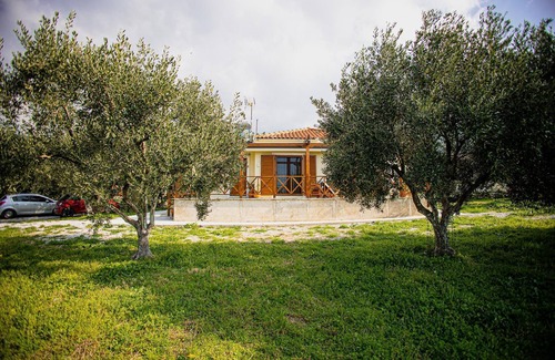 Ano Lechonia Haus | Myrtilli Cottages Pelion / Cabin 1
