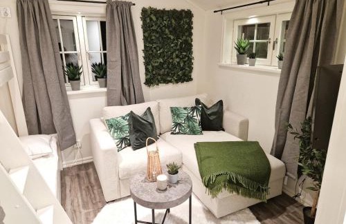 Leksand Municipality Haus | Mysig timmerstuga på dalagård