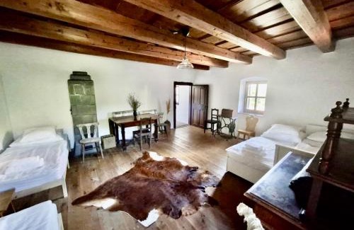 Pecsely Haus | Nádtető Napsugár