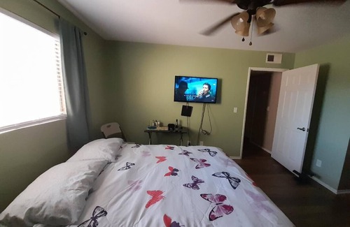 Buckhorn Neighborhood Eigentumswohnung | 5 minutes to Apache Well Golf Resort and 20 minutes to the lake.