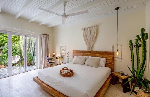 Paradera Kabine | Naïma Luxury Home, Cottage & Apartment Rentals