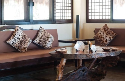 Hinoba-an Hotel | Nabulao Beach and Dive Resort