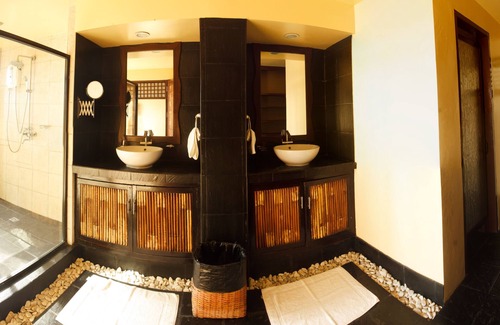 Hinoba-an Hotel | Nabulao Beach and Dive Resort