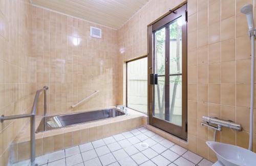 Kuwana Haus | Nagashima Onsen Villa Kuwana ,Family & Group Stay with Private Onsen