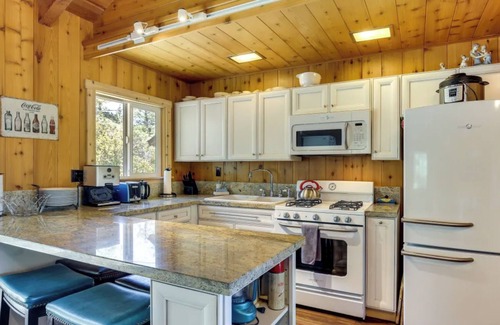 Pine Cove Kabine | Namaya Mountain Cabin(s)