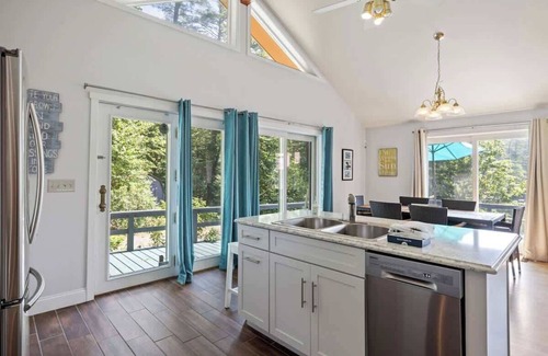 Sanbornville Haus | Nanas Nest - Lakefront Studio on Lovell Lake