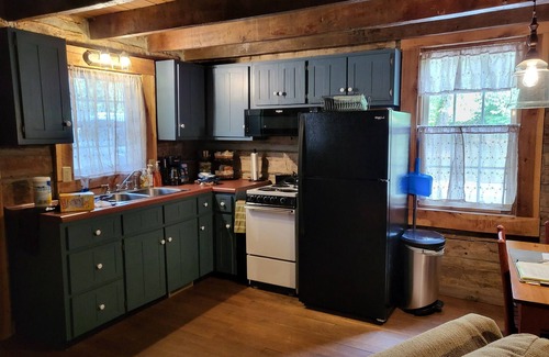 Nancy Kabine | Nancy Kentucky 1800s log cabin