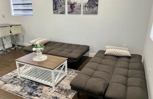 Rural Estates Haus | Naples Charming Cottage