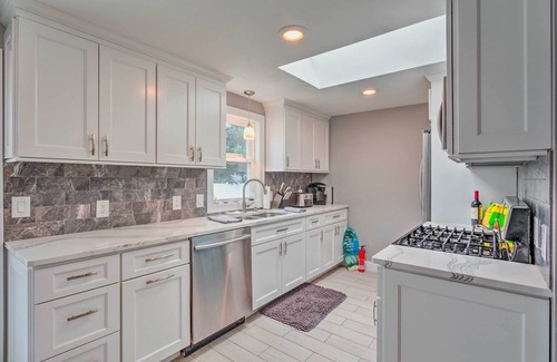 Narragansett Haus | Narragansett Escape by Narrow River & Beaches