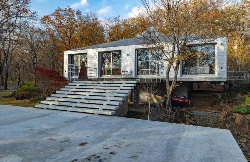 Nasu Haus | NASU PRIVATE FOREST: 広大な森の中のモダンハウス