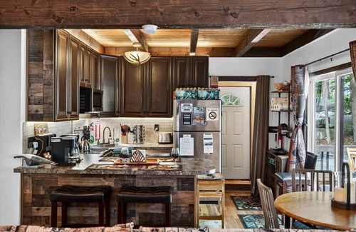 Lake Ariel Skihütte | Enjoy 5-Star Chalet Fun Golf Pools Lake Beach Gym Tennis Booking Fast 4 Laborday