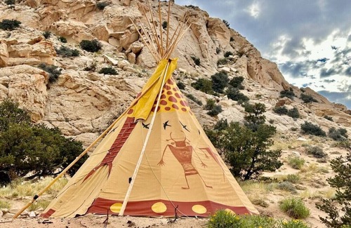 Teasdale Haus | Native American Shaman Tipi