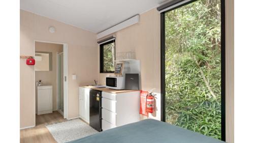Bahrs Scrub Haus | Natural Age by Tiny Away