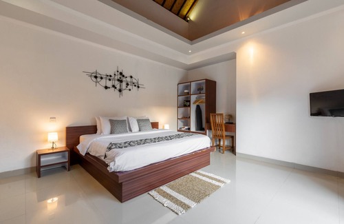 Nakula Villa | Natural Light, 1BR Villa Situated In Seminyak Area! 4Min Drive To Eat Street!
