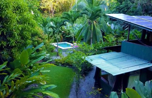 Puerto Jimenez Haus | Naturliebhaber Paradies - 2 BR / 1. 5 Bäder, Pool und Gärten am Strand