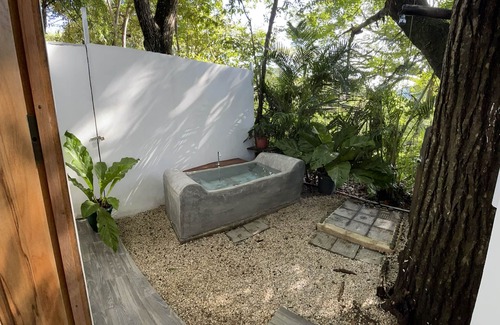 Samara Villa | Nature Lovers Paradise w/ outdoor bath - 4 min walk from the beach!