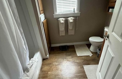 Lake Village Kabine | Nature's Playground: Your Front Yard is Lake Chicot!